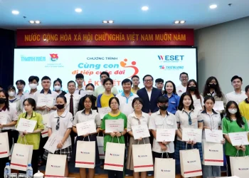 WESET tài trợ hơn 9,2 tỉ đồng đào tạo tiếng Anh miễn phí cho trẻ em mồ côi do Covid-19