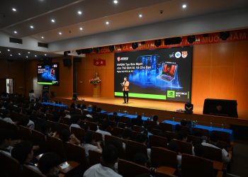 “Tận dụng sức mạnh AI trong học tập và làm việc” năm 2025 cùng học sinh Trung tâm Giáo dục Phổ thông – Trường Đại học Công thương TP.HCM