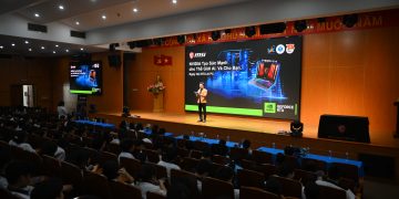 “Tận dụng sức mạnh AI trong học tập và làm việc” năm 2025 cùng học sinh Trung tâm Giáo dục Phổ thông – Trường Đại học Công thương TP.HCM